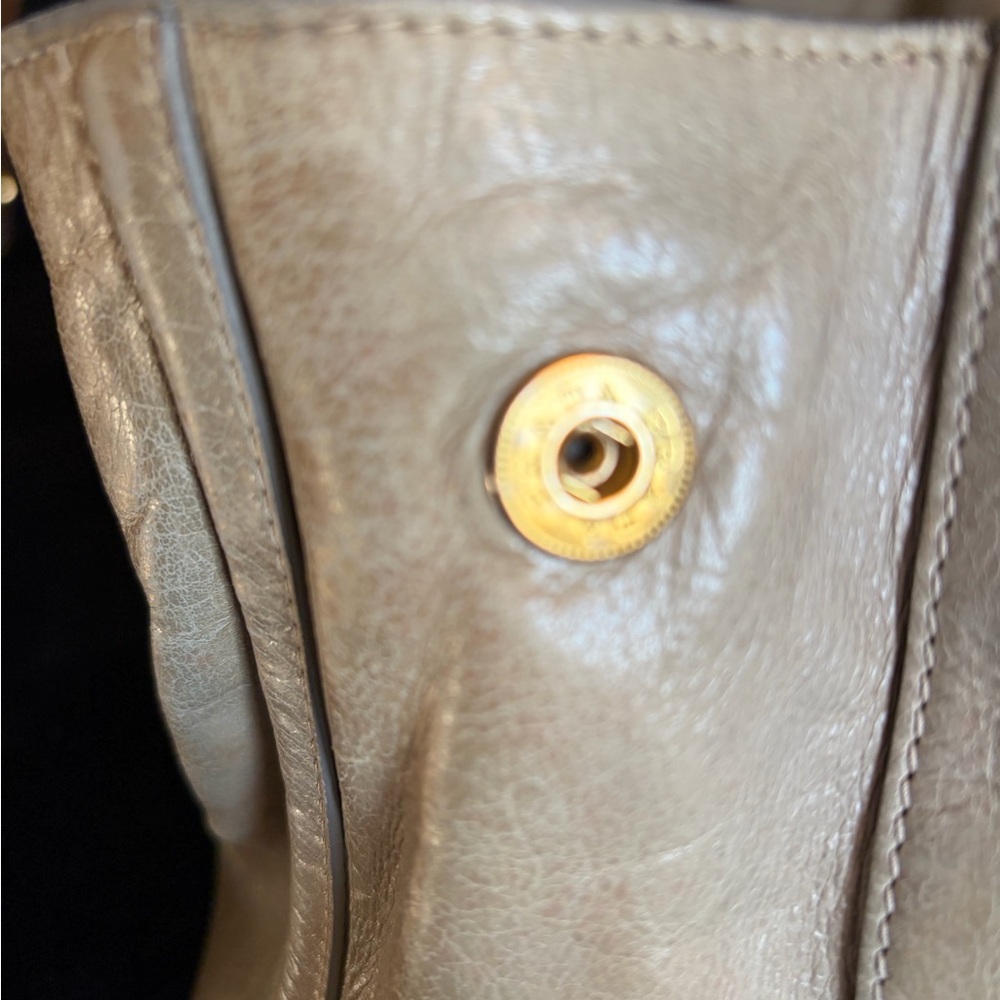 Prada Vitello Shine Leather Satchel with Shoulder Strap - Picture 11 of 16